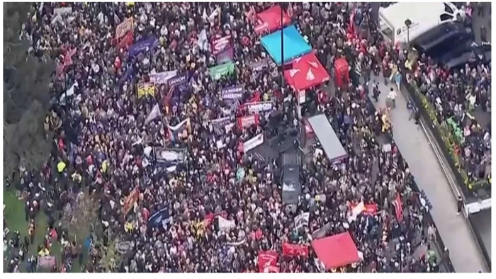 Londra'da Tarihi Gün: Yarım Milyon Kişi "Birlik" İçin Yürüdü